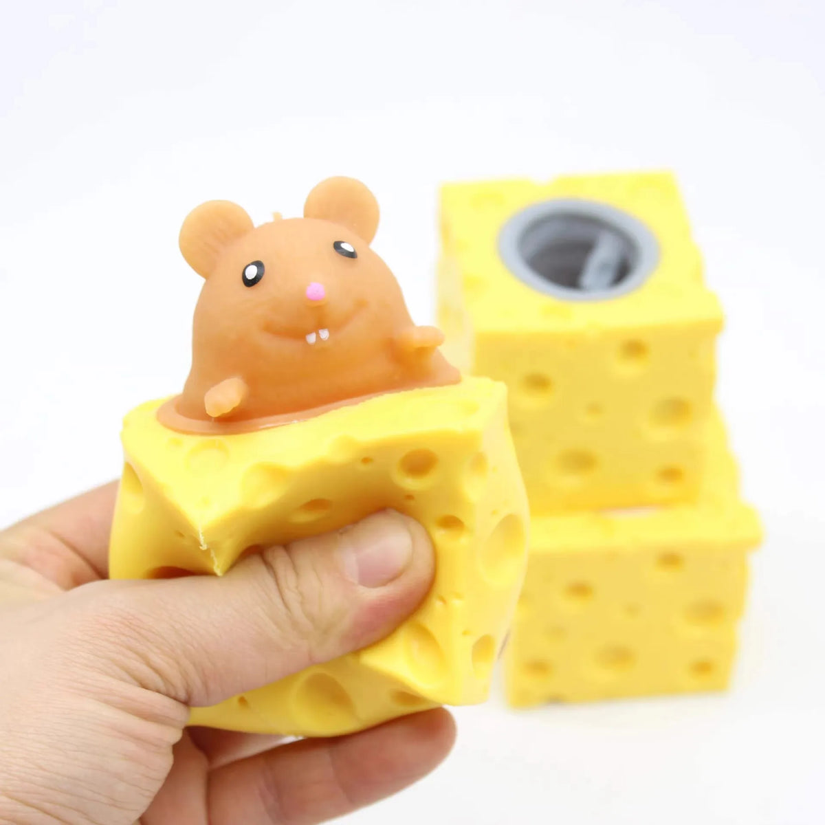 Queso con Ratoncitos Sorpresa